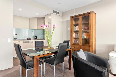 Docklands Private Collection - NEWQUAY - Lennox Head Accommodation 15