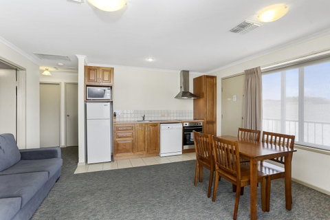 Comfort Inn Warrnambool International - Lennox Head Accommodation 35