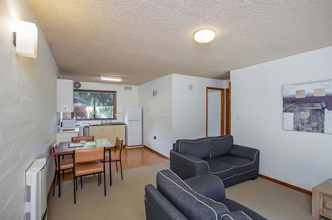 Eastern Beach Holiday Units - Lennox Head Accommodation 1