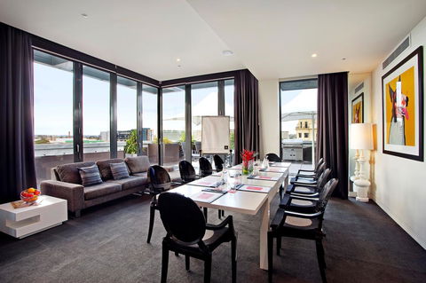 The Cullen Melbourne - Art Series - Lennox Head Accommodation 21