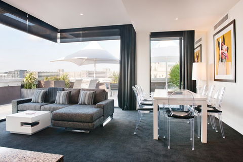 The Cullen Melbourne - Art Series - Lennox Head Accommodation 12