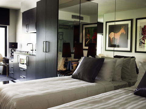 The Cullen Melbourne - Art Series - Lennox Head Accommodation 18