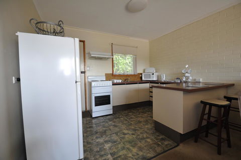 Ballymena Holiday Units - Lennox Head Accommodation 6