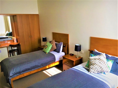 Plough Hotel - Lennox Head Accommodation 8