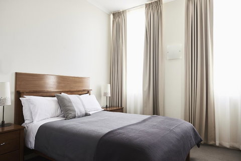 Plough Hotel - Lennox Head Accommodation 1