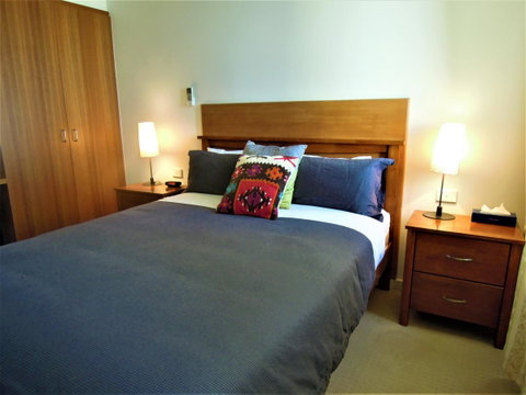 Plough Hotel - Lennox Head Accommodation 5