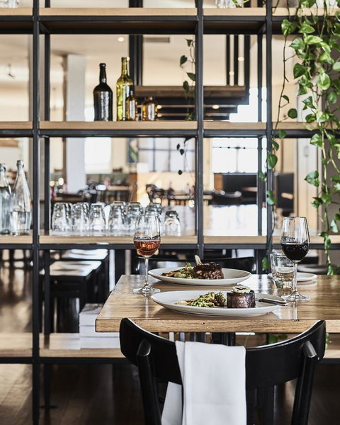 Plough Hotel - Lennox Head Accommodation 14