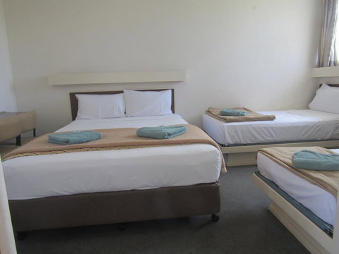 Twin City Motor Inn - Lennox Head Accommodation 4