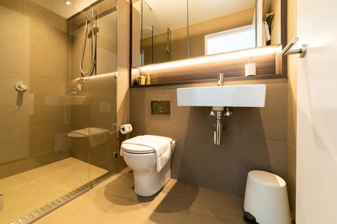 Melbourne Private Apartments - Collins Wharf Waterfront, Docklands - Lennox Head Accommodation 43