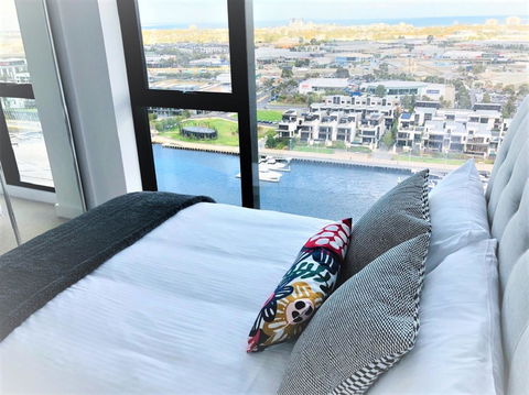 Melbourne Private Apartments - Collins Wharf Waterfront, Docklands - Lennox Head Accommodation 17