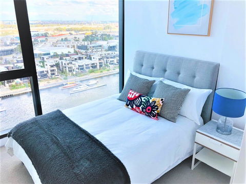 Melbourne Private Apartments - Collins Wharf Waterfront, Docklands - Lennox Head Accommodation 16