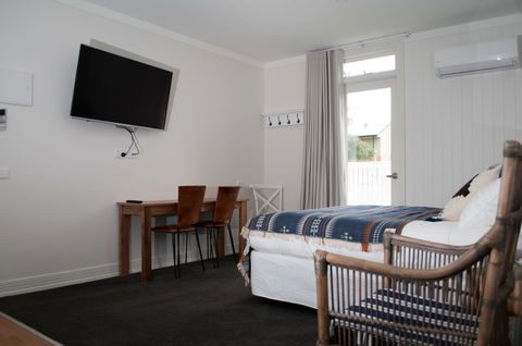Anchor Geelong - Lennox Head Accommodation 1