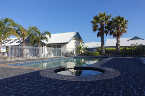 Torquay Tropicana Motel - Lennox Head Accommodation 4