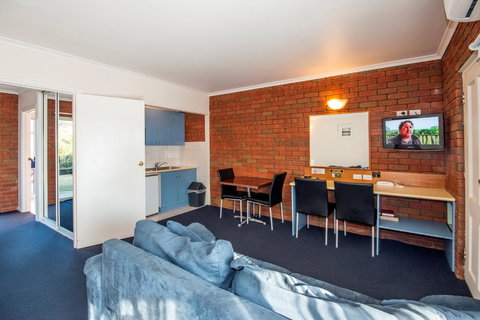 Torquay Tropicana Motel - Lennox Head Accommodation 24