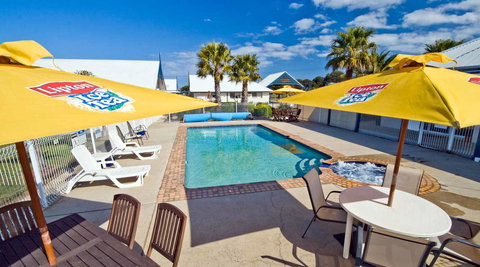 Torquay Tropicana Motel - Lennox Head Accommodation 1