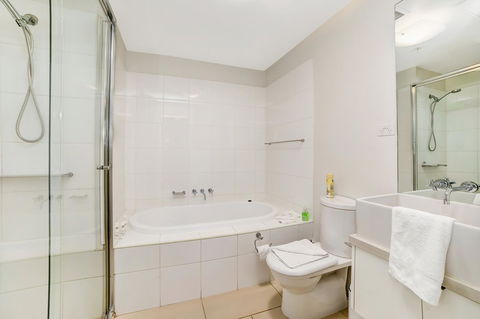 Signature Waterfront Apartments - Lennox Head Accommodation 14