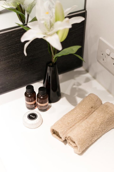 Complete Host Halo Apartments - Lennox Head Accommodation 12