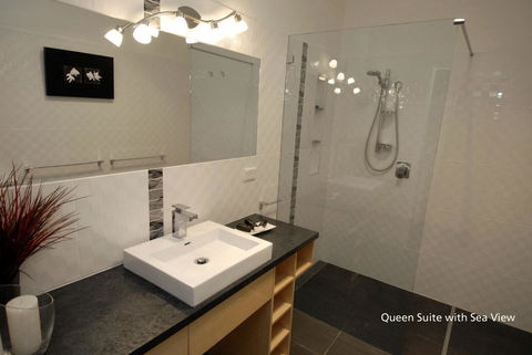 Seascape Accommodation - Lennox Head Accommodation 6