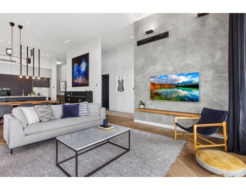 Ultimate Luxury Penthouse From The Block - Lennox Head Accommodation 10