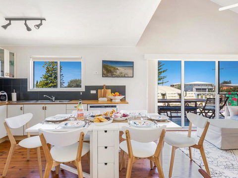 The Chalet At Callala Beach - Beach House Character - Lennox Head Accommodation 3