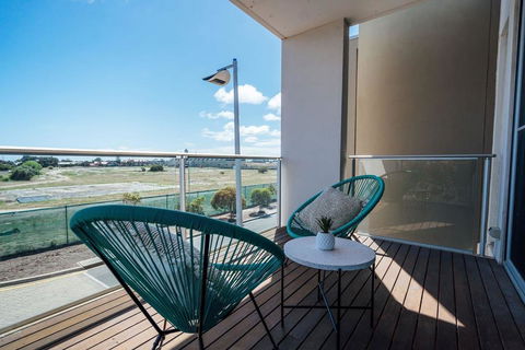 The Cove @ New Port-Pool - Spa - Sauna - Gym & More - Lennox Head Accommodation 1