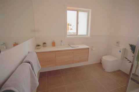 The Farmhouse. - Lennox Head Accommodation 2