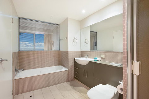 The Grand Apartments - Lennox Head Accommodation 3