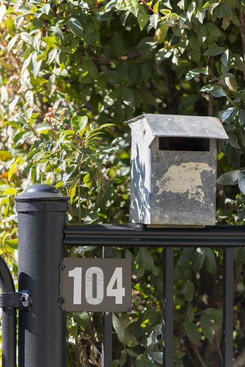 The Grey House - Lennox Head Accommodation 3