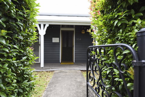 The Grey House - Lennox Head Accommodation 2