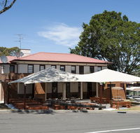 The Oaks Hotel - Lennox Head Accommodation