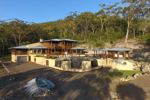The Pool House - Lennox Head Accommodation 2