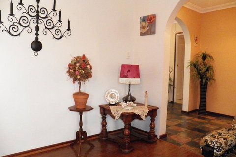 The Spanish Retreat And BnB - 24 Hrs - Lennox Head Accommodation 2