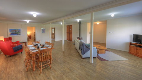 Village Stays Coldstream Gallery Bungalow - Lennox Head Accommodation 0