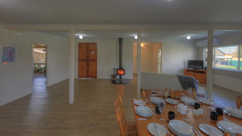 Village Stays Coldstream Gallery Bungalow - Lennox Head Accommodation 2