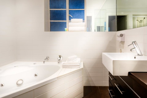 Crest On Barkly Serviced Apartments - Lennox Head Accommodation 2