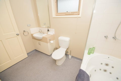 The Pitch - Lennox Head Accommodation 20