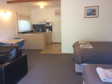 Ambassador Motor Inn - Lennox Head Accommodation 7