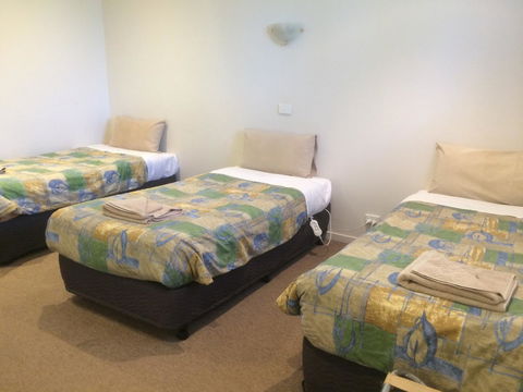 Ambassador Motor Inn - Lennox Head Accommodation 1