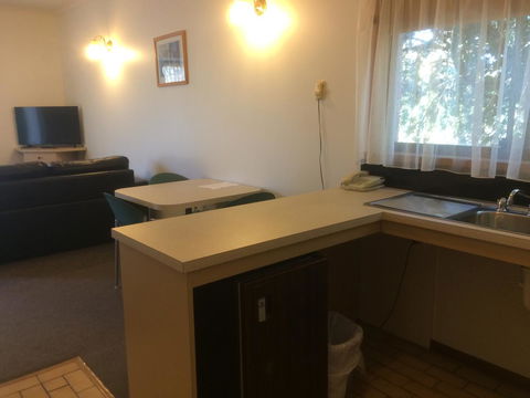 Ambassador Motor Inn - Lennox Head Accommodation 6