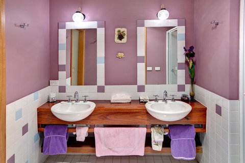 Ditto Daddy's - Lennox Head Accommodation 8