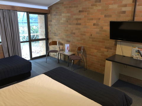 Bribie Island Hotel - Lennox Head Accommodation 20