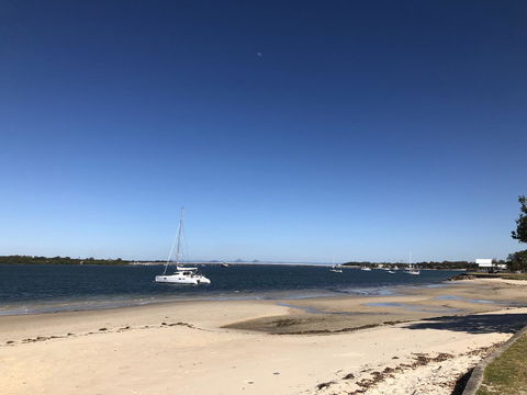 Bribie Island Hotel - Lennox Head Accommodation 25
