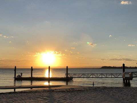Bribie Island Hotel - Lennox Head Accommodation 0