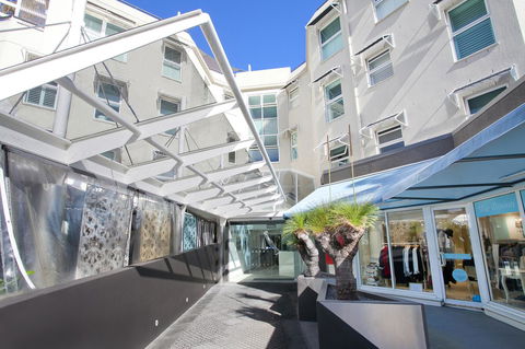 Emerald Noosa - Lennox Head Accommodation 2
