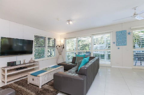 Emerald Noosa - Lennox Head Accommodation 15