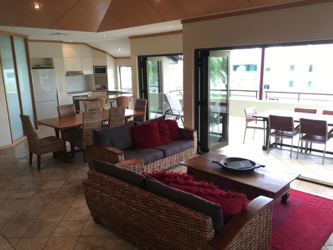 Bella Casa Noosa - Lennox Head Accommodation 35