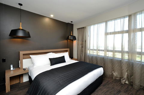 Hotel Grand Chancellor Townsville - Lennox Head Accommodation 5