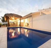 Whitsunday Luxury Homes - Lennox Head Accommodation