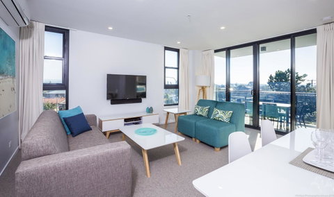 Boardwalk Burleigh Beach - Official - Lennox Head Accommodation 36