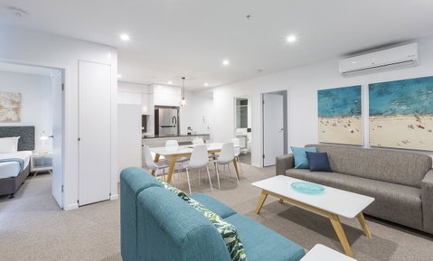 Boardwalk Burleigh Beach - Official - Lennox Head Accommodation 42